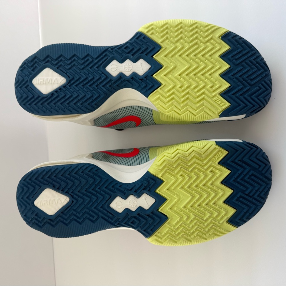Nike Men’s Air Max Impact Sneakers - Picture 3 of 6